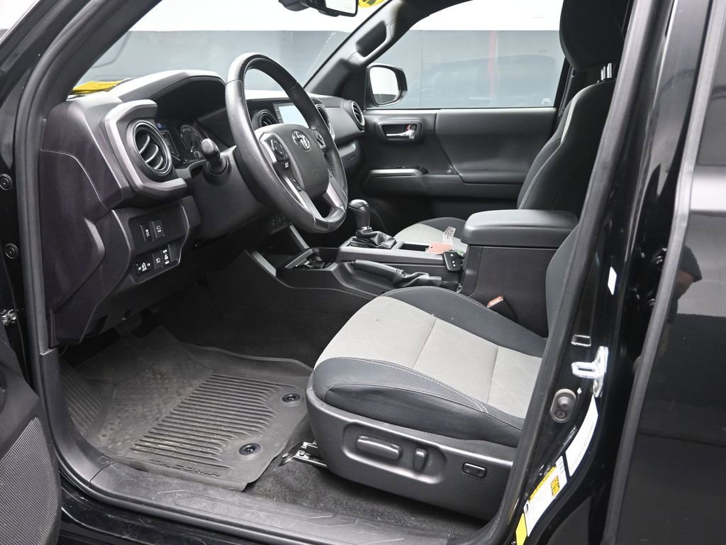 Used 2023 Toyota Tacoma TRD Sport w/ Advanced Technology Package AWD/4WD image 17
