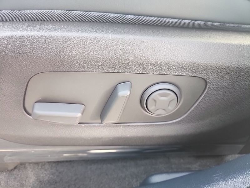 New 2026 Kia Carnival EX image 31