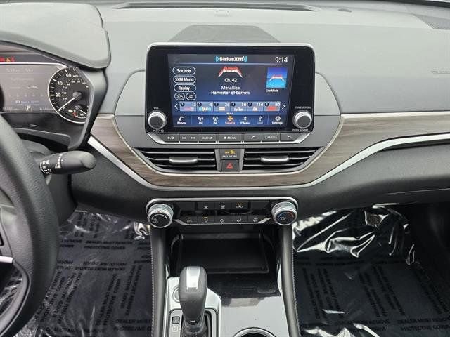 Used 2023 Nissan Altima 2.5 SV FWD image 7