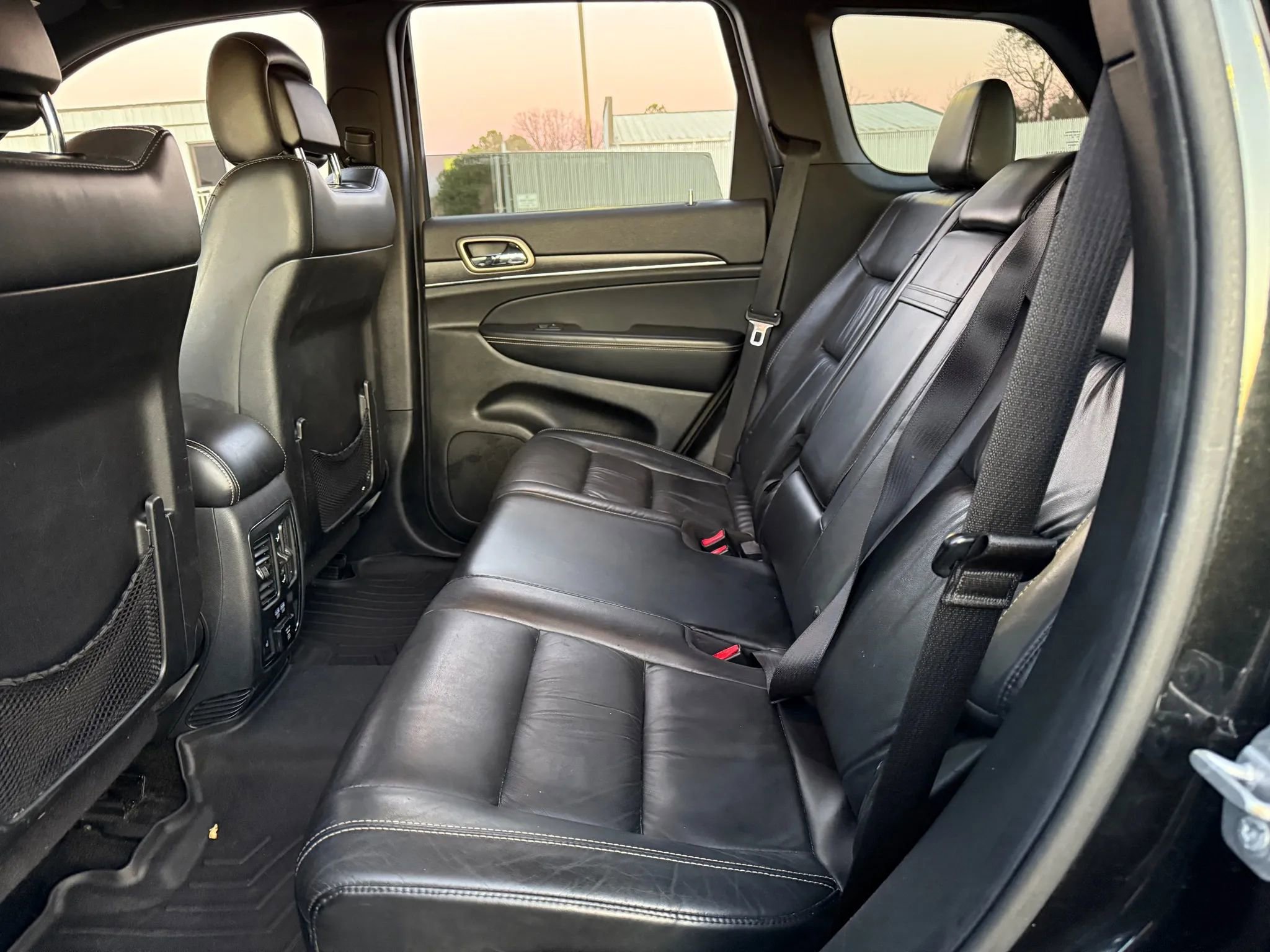 Used 2015 Jeep Grand Cherokee Limited image 21