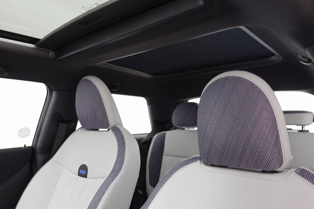 New 2026 MINI Cooper 2-Door Hardtop image 12