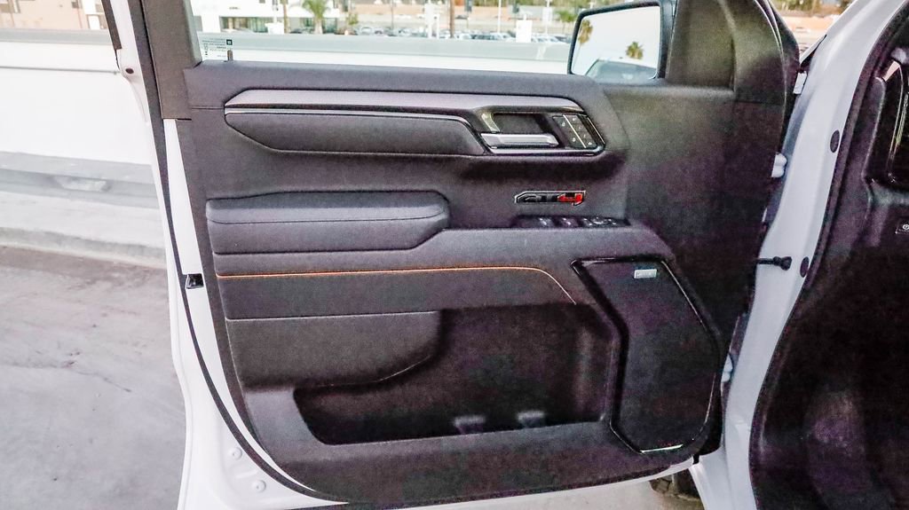 Used 2025 GMC Sierra 1500 AT4 image 20