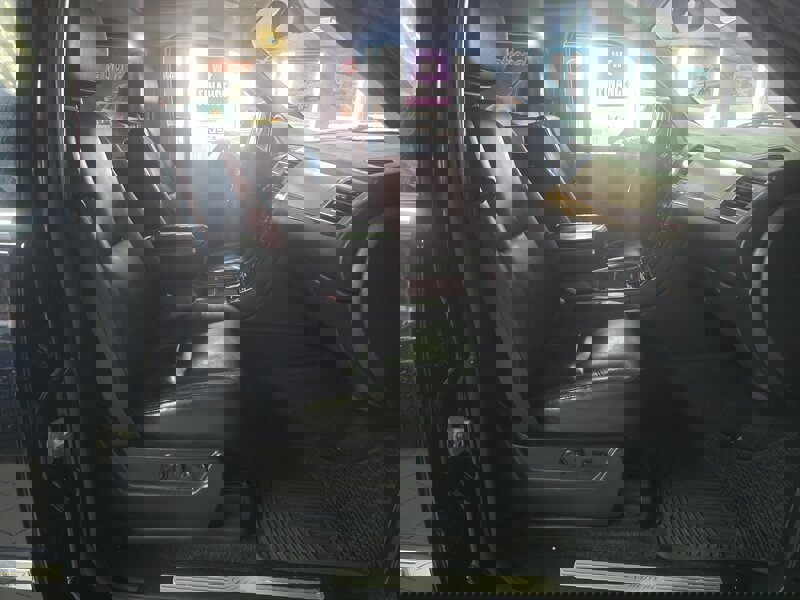 Used 2009 Cadillac Escalade EXT image 15