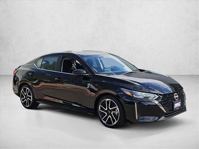 Used 2025 Nissan Sentra SR FWD image 3