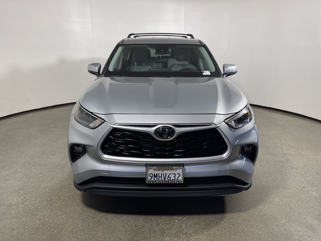 Used 2022 Toyota Highlander LE AWD/4WD image 8