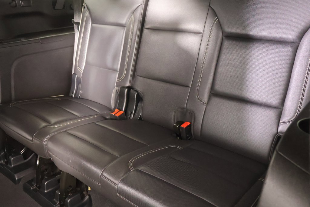 Used 2023 Chevrolet Suburban Premier image 13