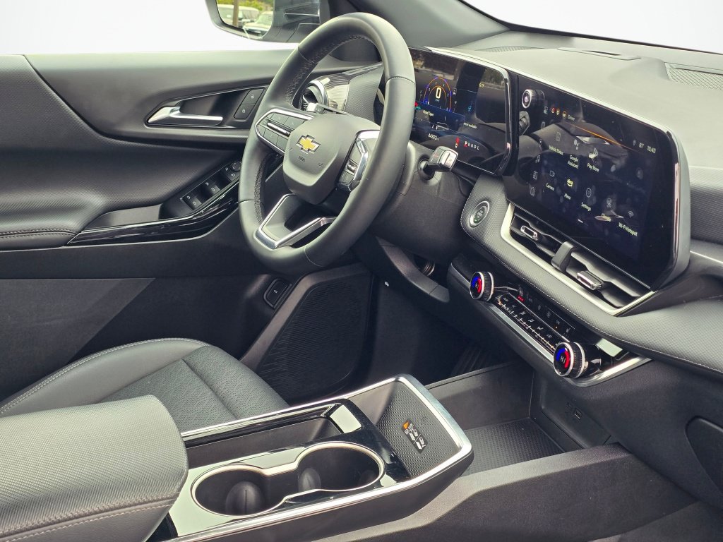 Used 2025 Chevrolet Equinox LT w/ Convenience Package II FWD image 27