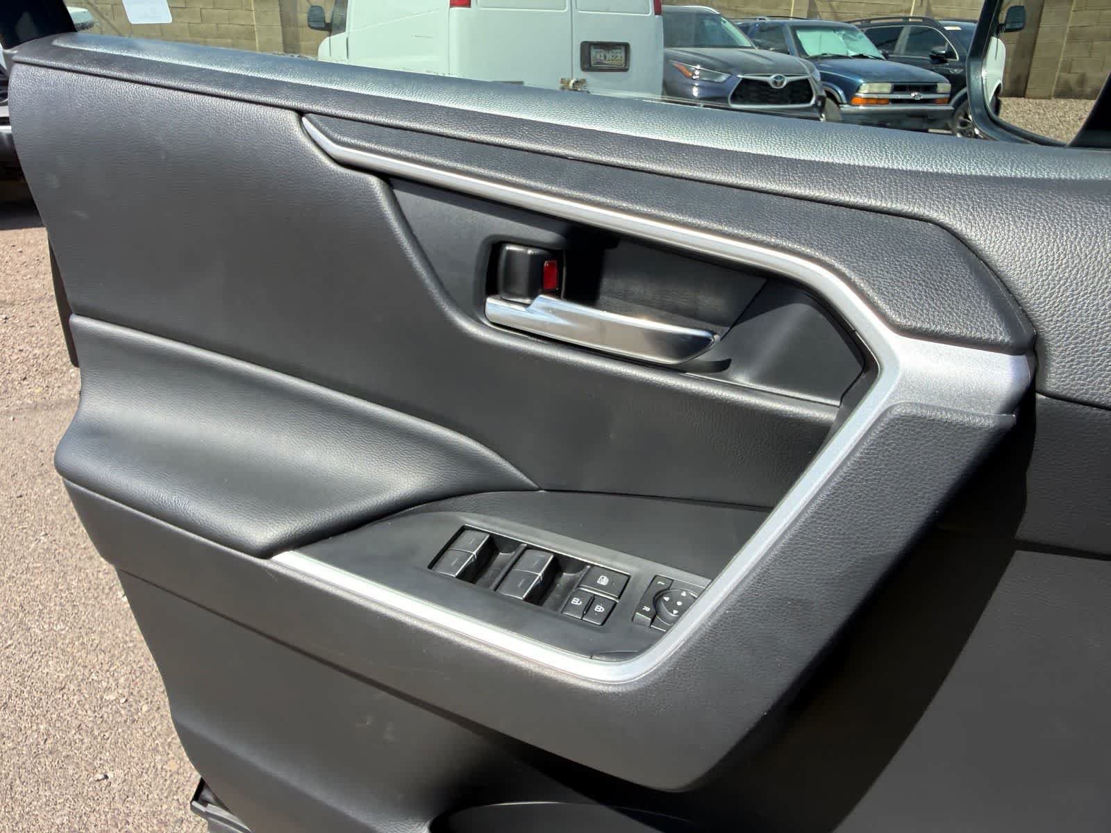 Used 2023 Toyota RAV4 XLE FWD image 19