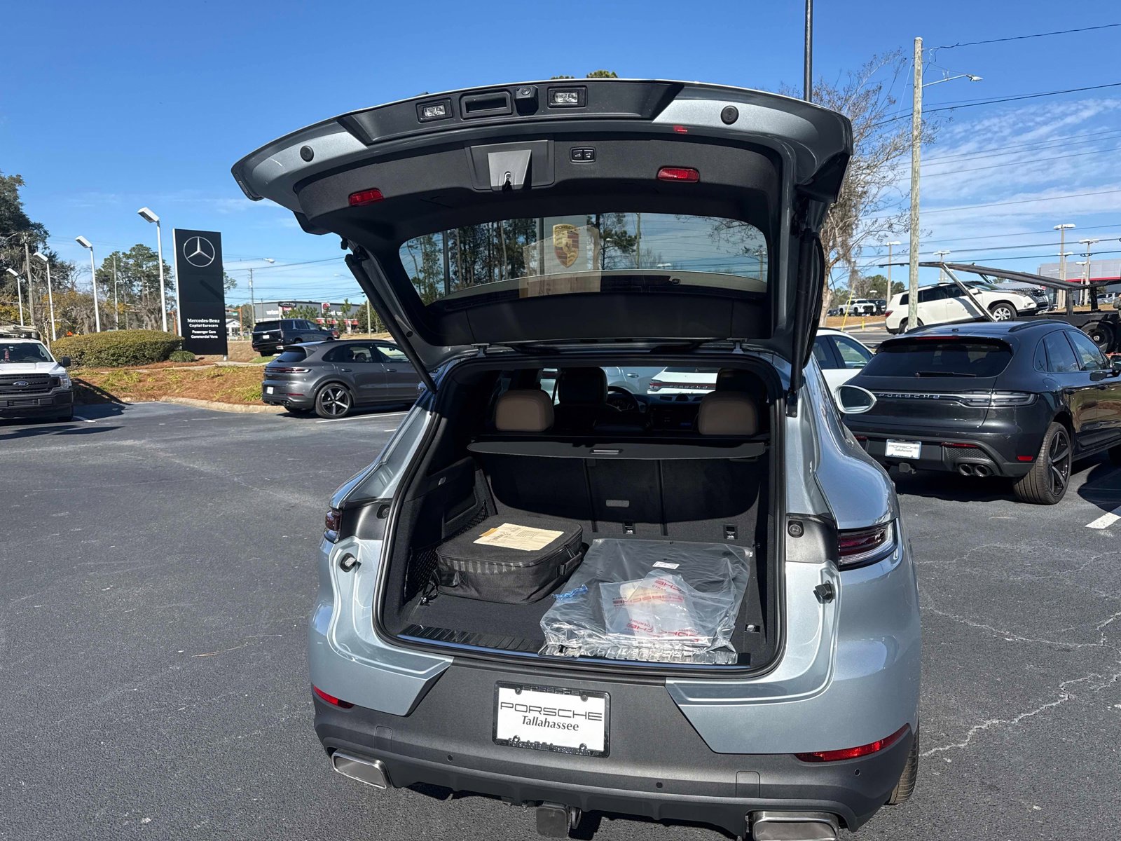 Certified 2026 Porsche Cayenne E-Hybrid image 11