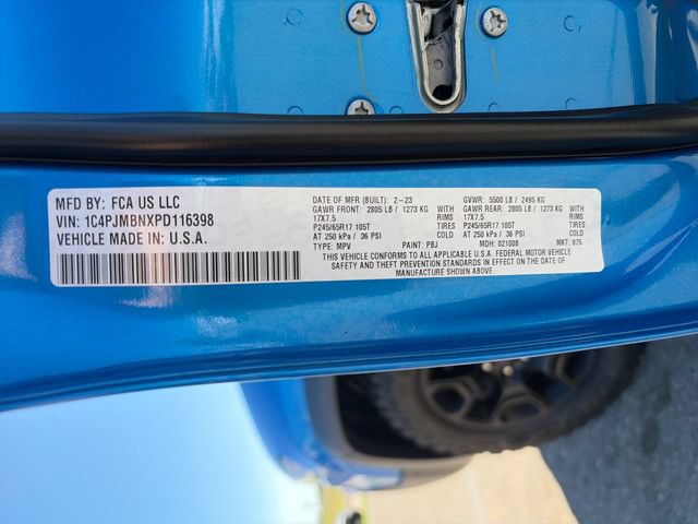 Used 2023 Jeep Cherokee Trailhawk w/ Trailer Tow Group AWD/4WD image 41