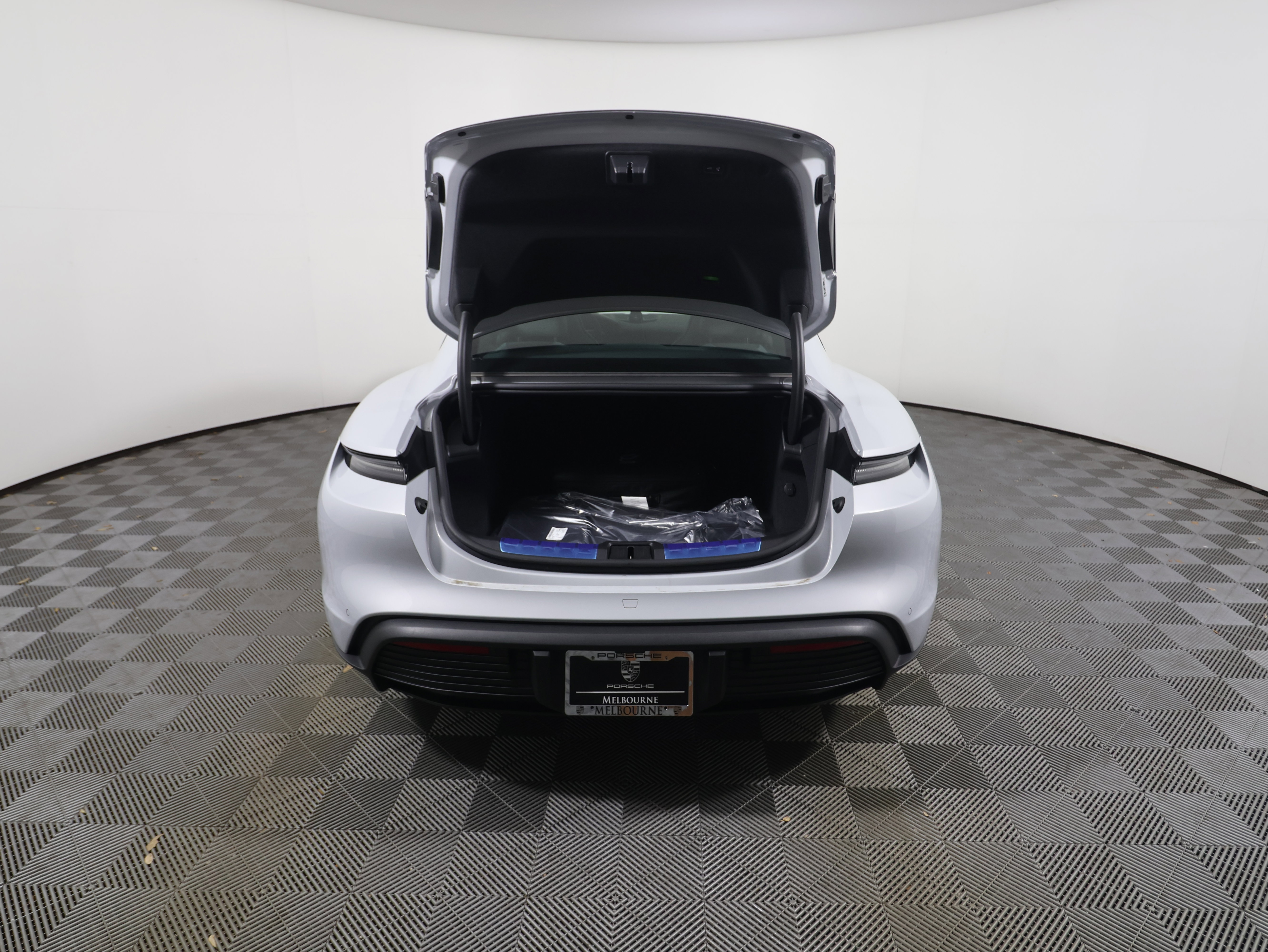 New 2025 Porsche Taycan image 21