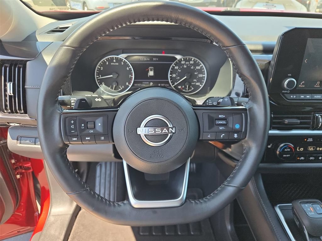 Used 2022 Nissan Pathfinder SV FWD image 36