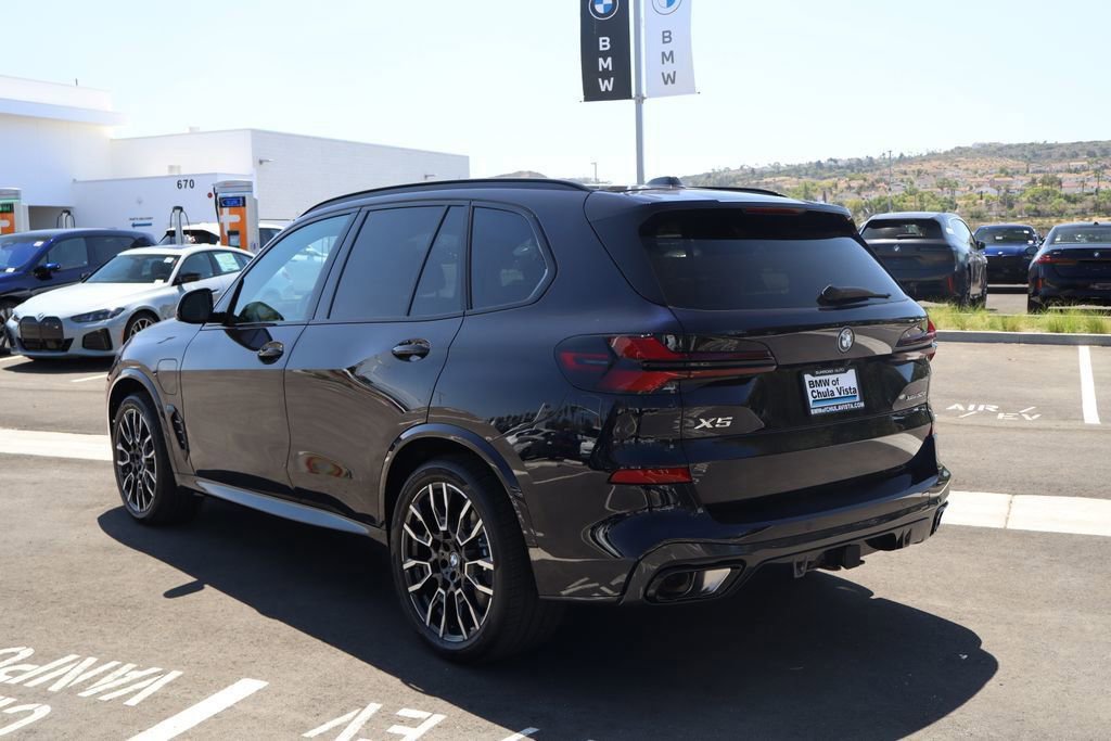 New 2026 BMW X5 xDrive50e image 8