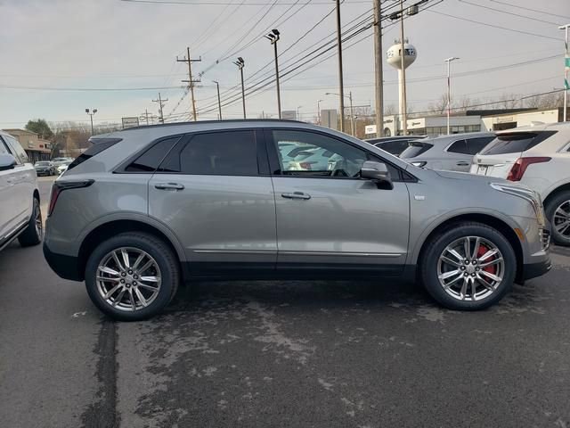 New 2026 Cadillac XT5 Sportv w/ LPO, Floor Liner Package image 2