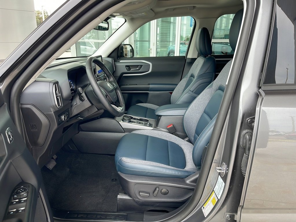 Certified 2024 Ford Bronco Sport Outer Banks w/ Tech Package image 12