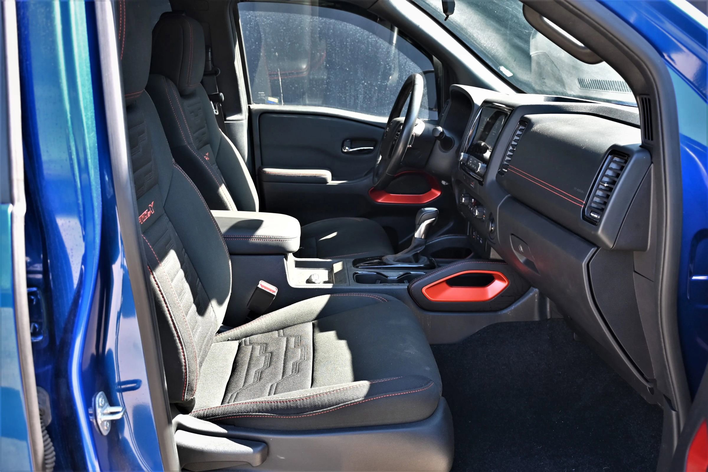 Used 2024 Nissan Frontier Pro-X w/ Technology Package image 16