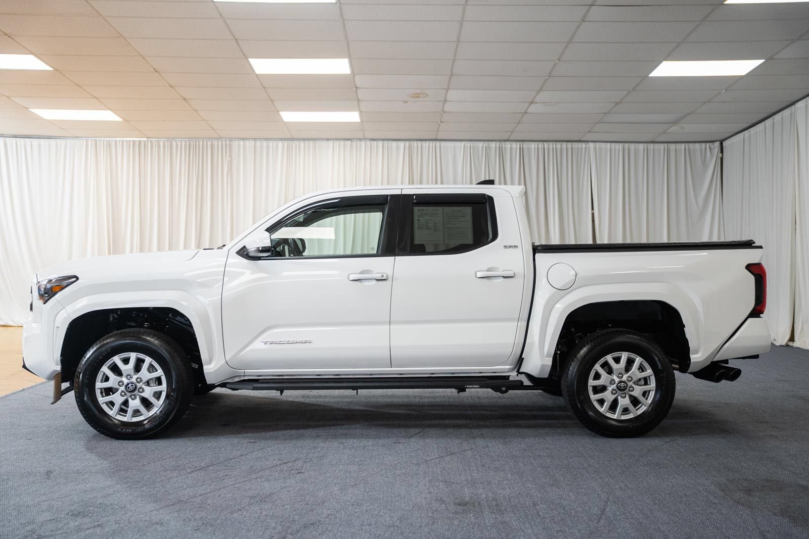 Used 2026 Toyota Tacoma SR5 RWD image 5