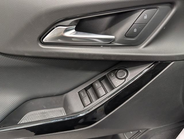 New 2026 Chevrolet Equinox LT w/ Convenience Package II image 16