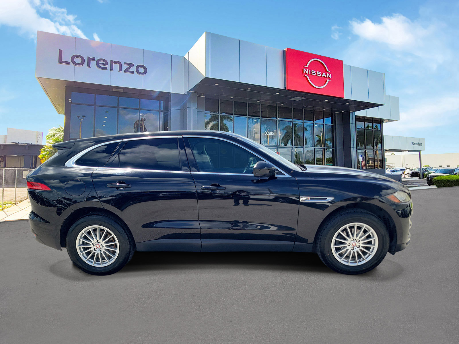 Used 2019 Jaguar F-PACE AWD/4WD image 4