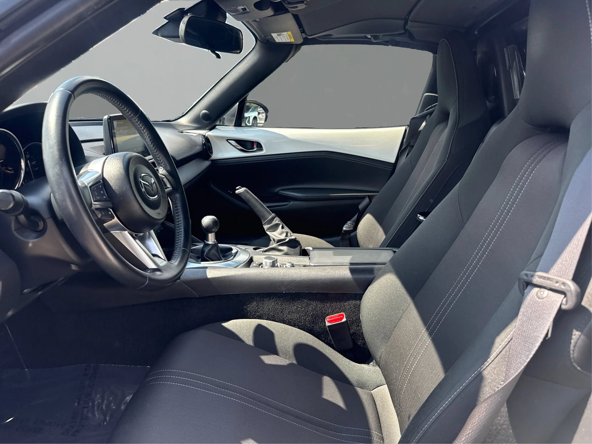 Used 2020 MAZDA MX-5 Miata RF Club RWD image 9
