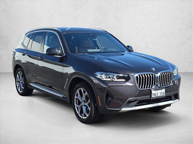 Used 2024 BMW X3 xDrive30i w/ Premium Package w/ZPA AWD/4WD image 3