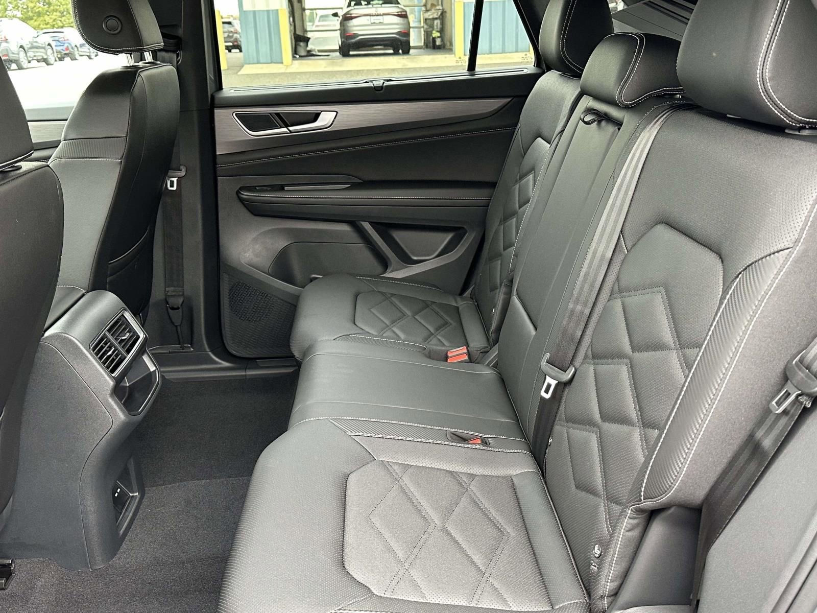 New 2026 Volkswagen Atlas Cross Sport SE image 13