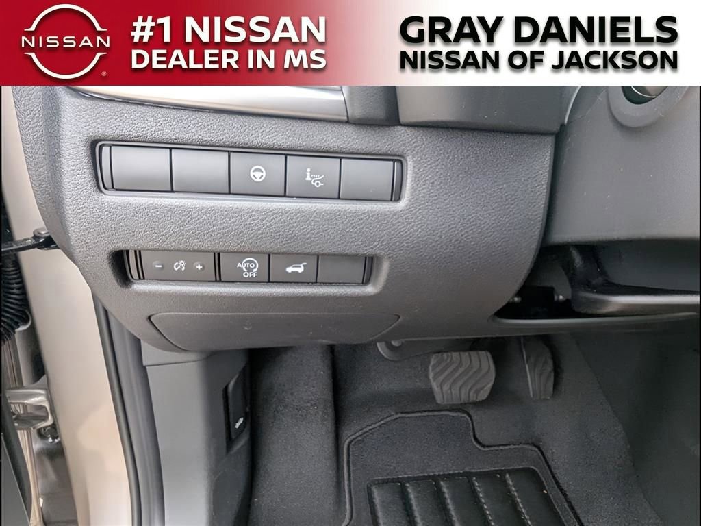 New 2026 Nissan Rogue Platinum w/ Tech Package AWD/4WD image 22