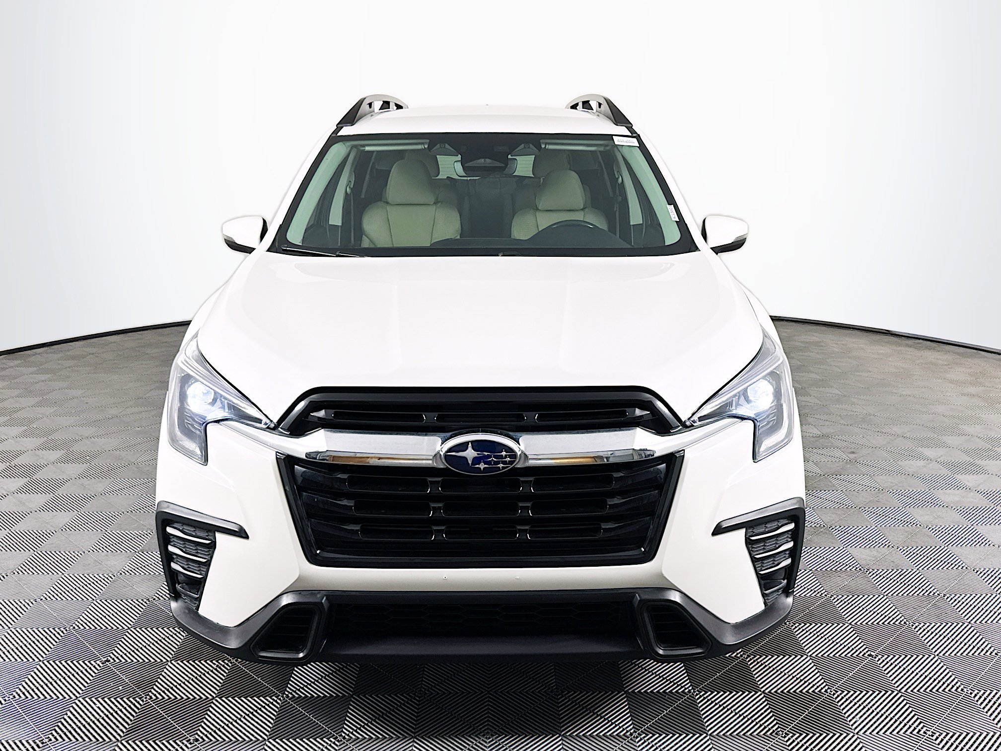 Used 2023 Subaru Ascent Premium w/ Convenience Package AWD/4WD image 2