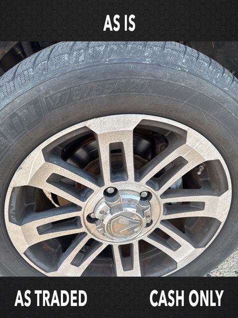 Used 2013 Toyota Tundra 4x4 CrewMax w/ SR5 Pkg image 26