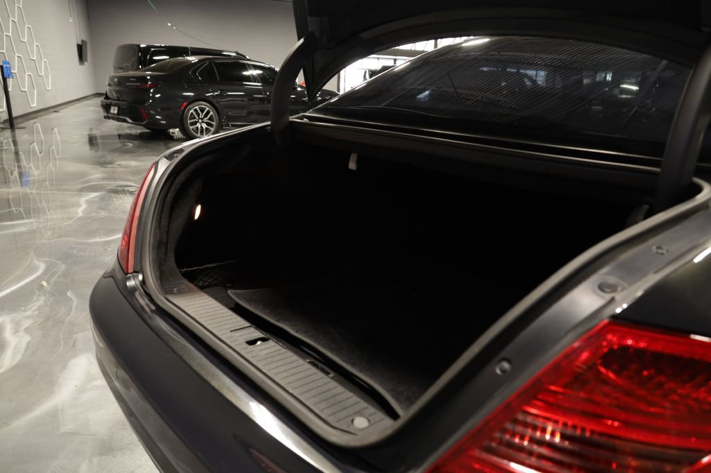 Used 2013 Mercedes-Benz CL 550 4MATIC image 35