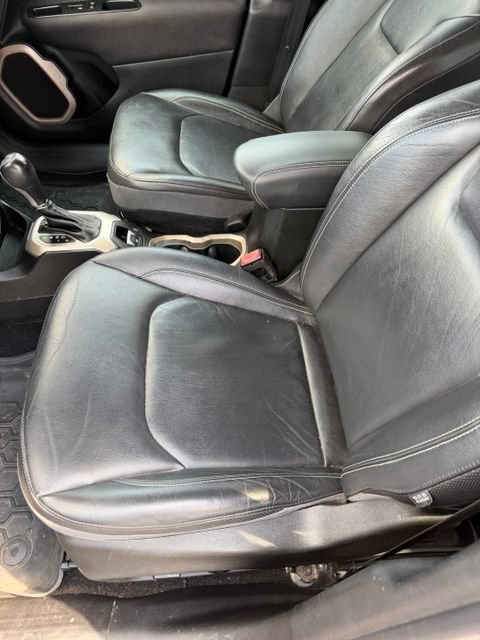 Used 2015 Jeep Renegade Limited FWD image 17