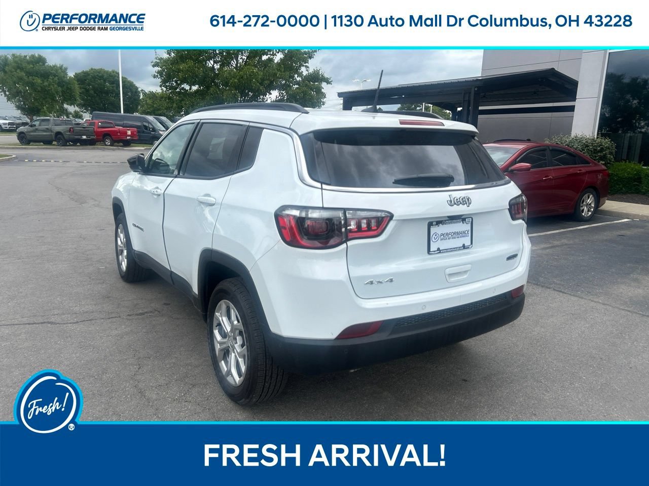 Used 2024 Jeep Compass Latitude w/ Convenience Group AWD/4WD image 6