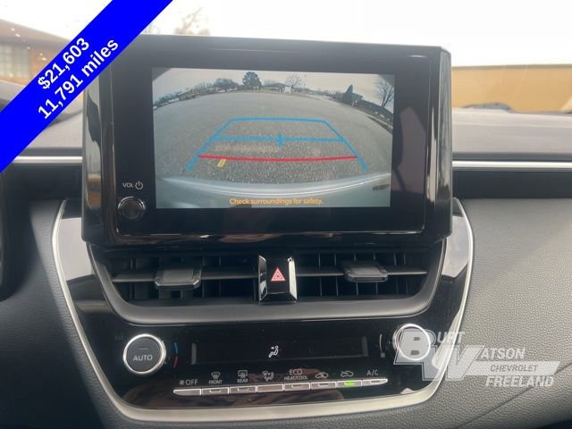 Used 2025 Toyota Corolla LE image 30