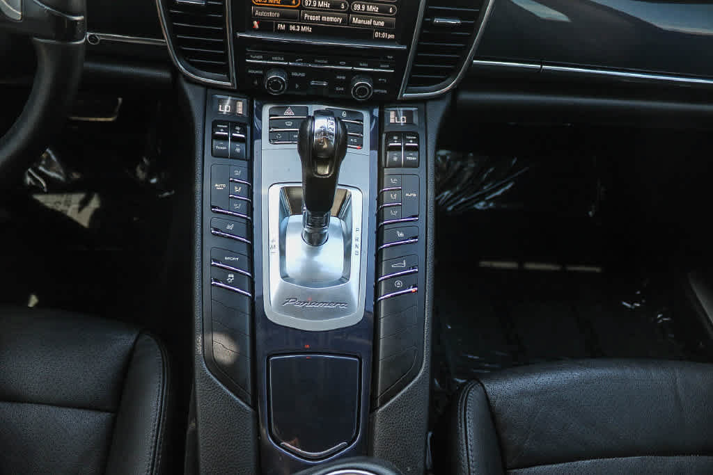 Used 2012 Porsche Panamera RWD image 23