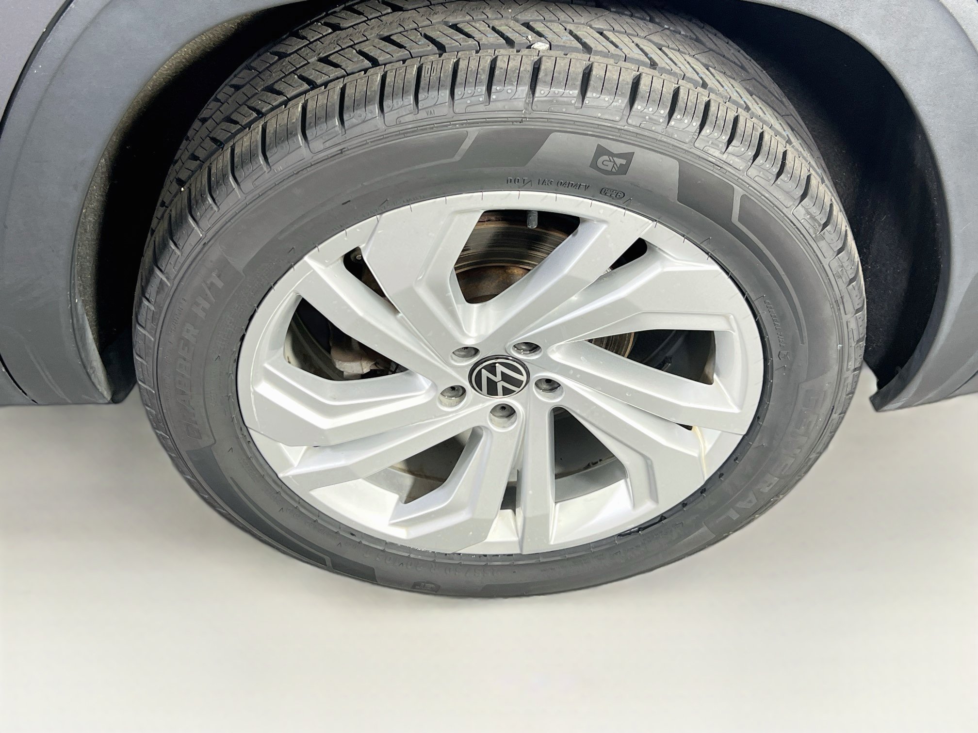 Used 2023 Volkswagen Atlas SE AWD/4WD image 32