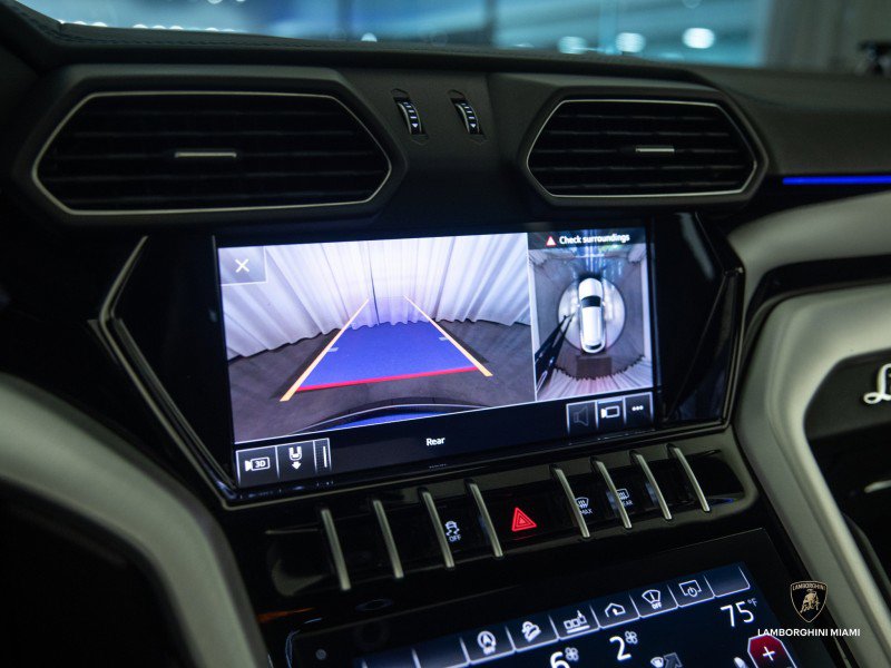 Used 2020 Lamborghini Urus image 51