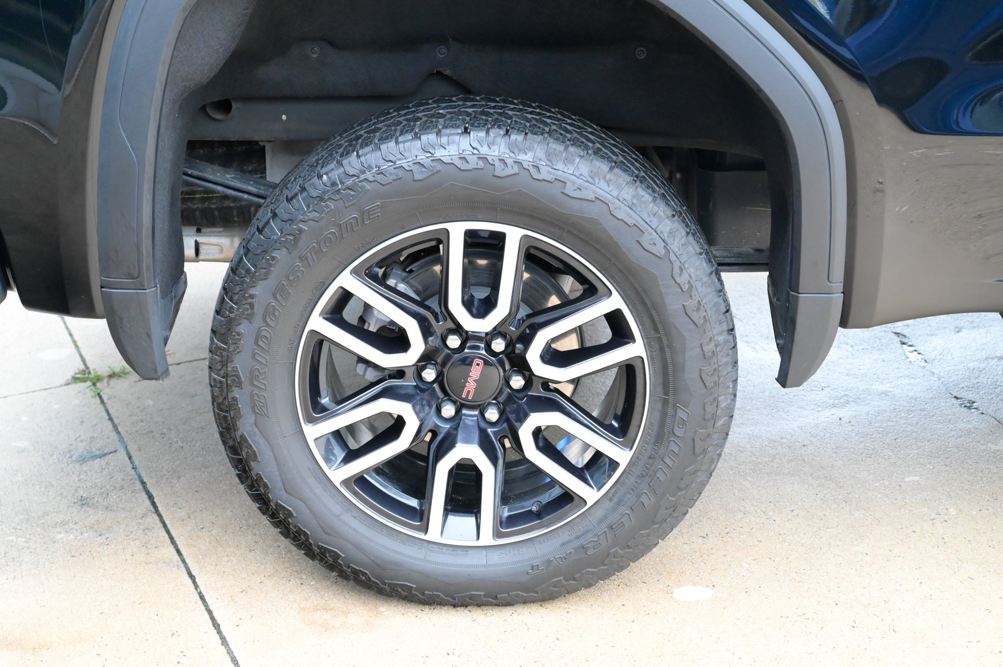 Used 2026 GMC Sierra 1500 AT4 w/ AT4 Preferred Package AWD/4WD image 11