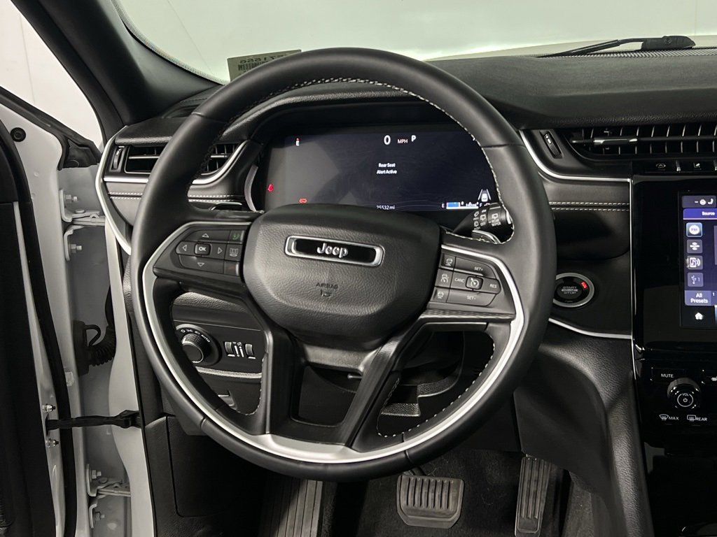 Certified 2024 Jeep Grand Cherokee L Laredo w/ Luxury Tech Group I image 15