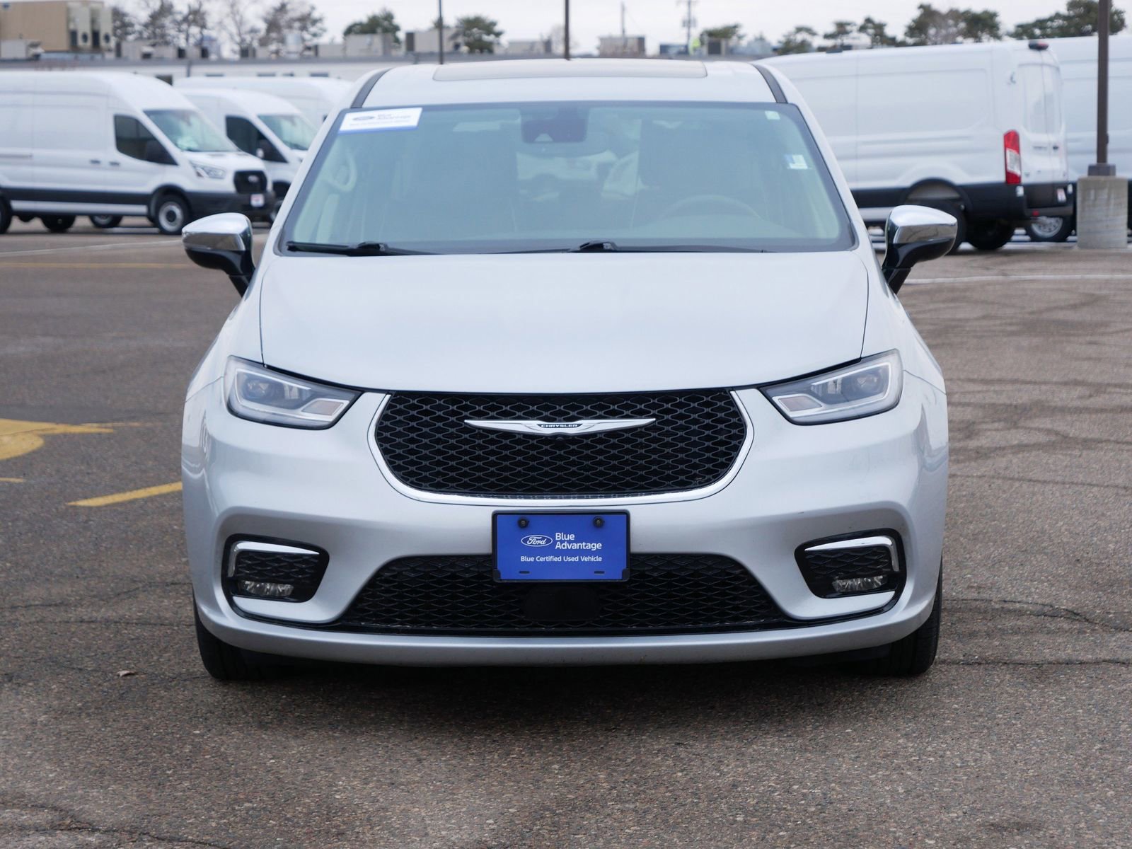 Used 2023 Chrysler Pacifica Limited image 10