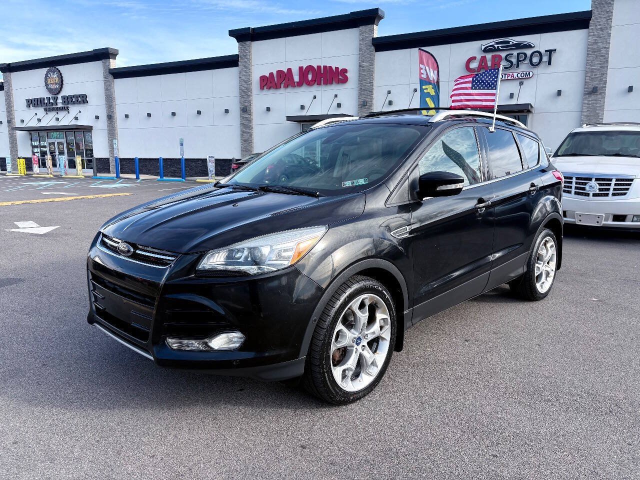 Used 2014 Ford Escape Titanium w/ Equipment Group 401A AWD/4WD image 2