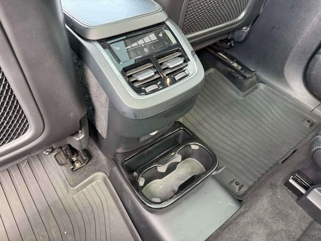 Used 2020 Volvo XC90 T6 Inscription image 15