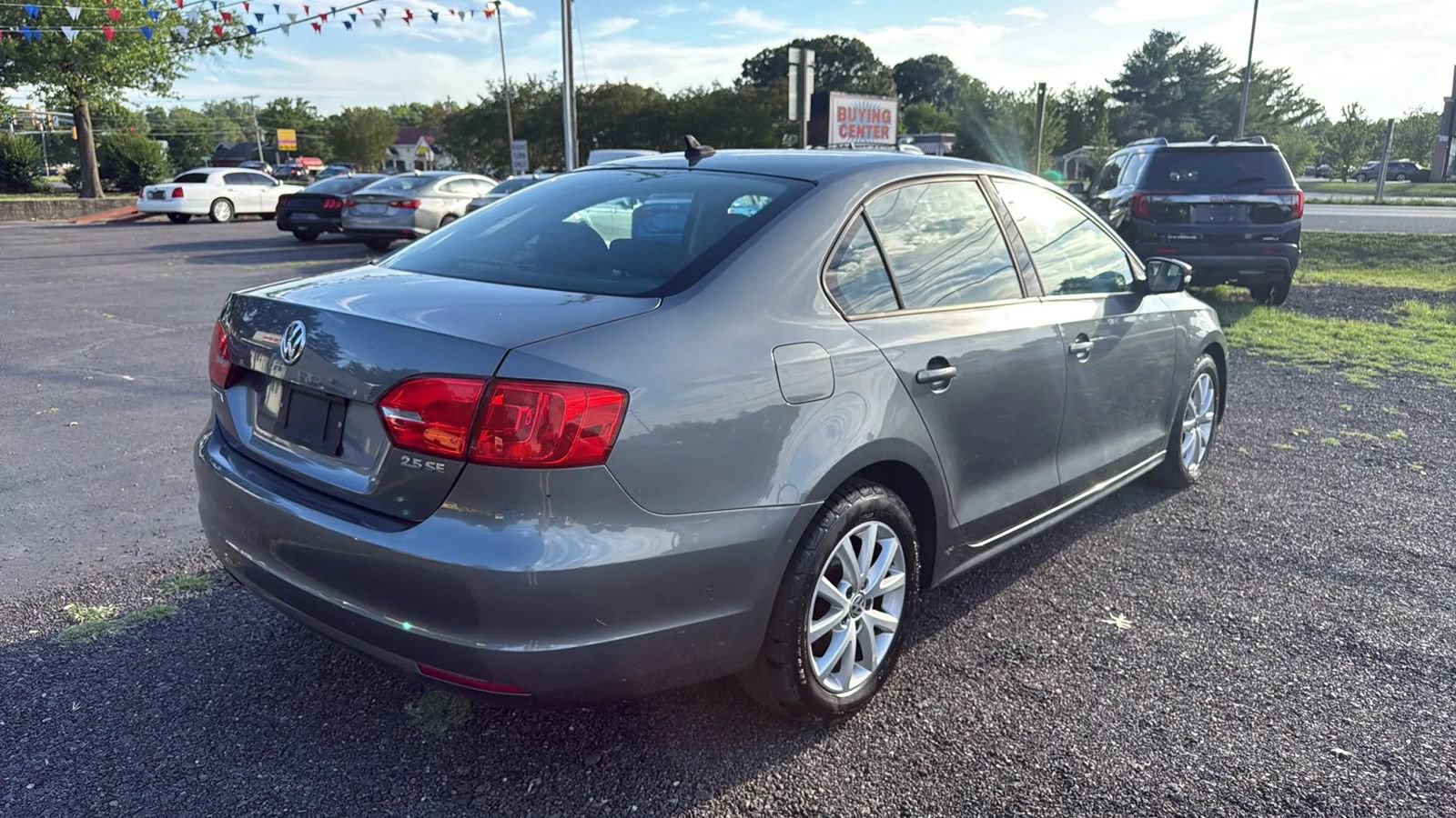 Used 2012 Volkswagen Jetta SE FWD image 6
