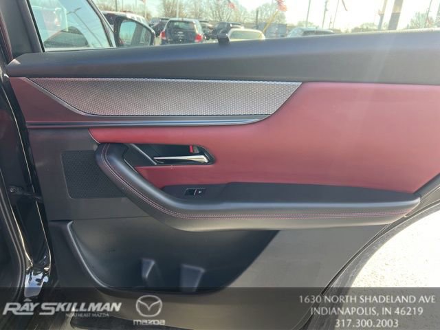 Used 2025 MAZDA CX-70 Plug-In Hybrid w/ Premium Plus AWD/4WD image 32