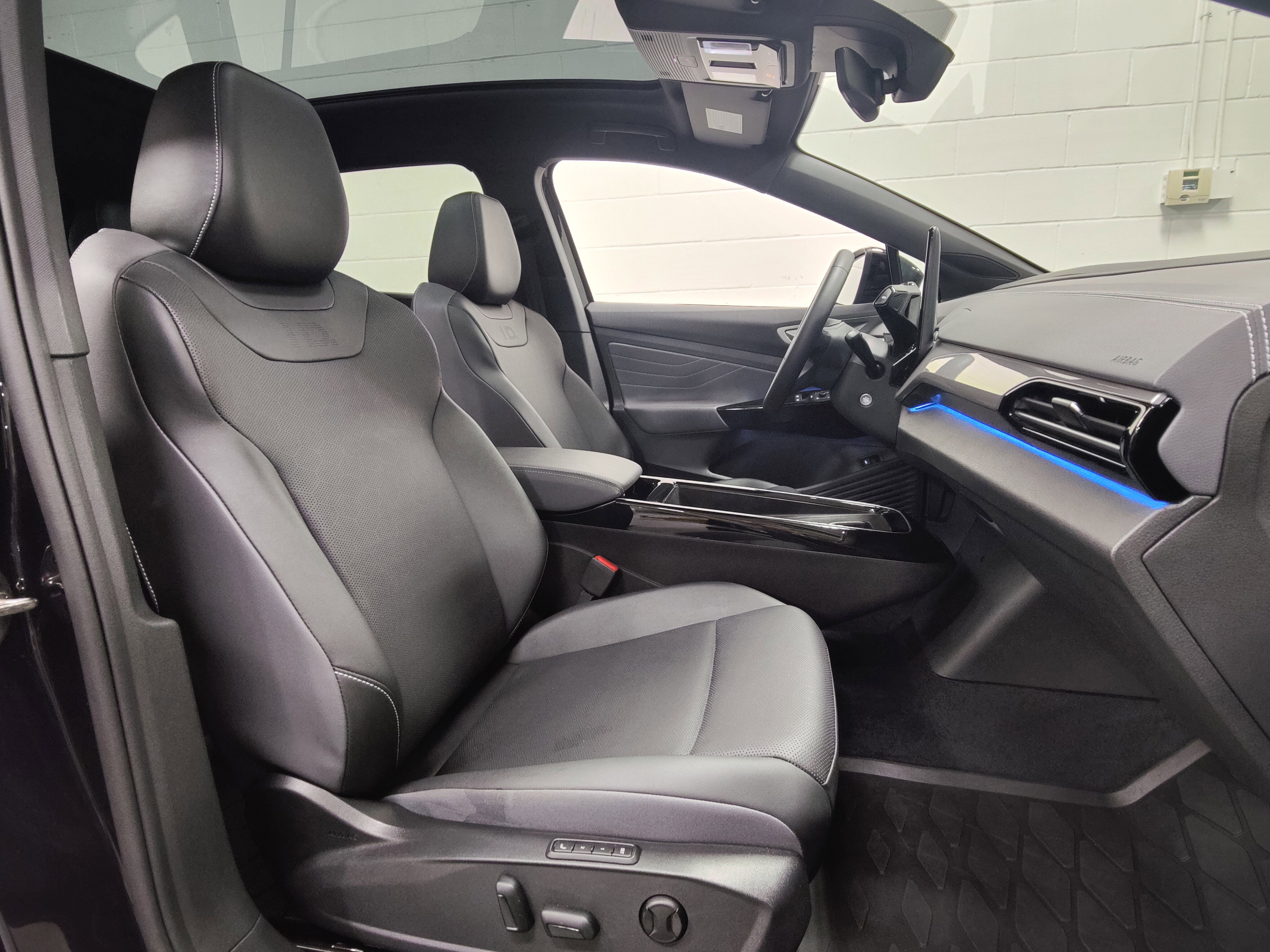Certified 2023 Volkswagen ID.4 Pro S image 5