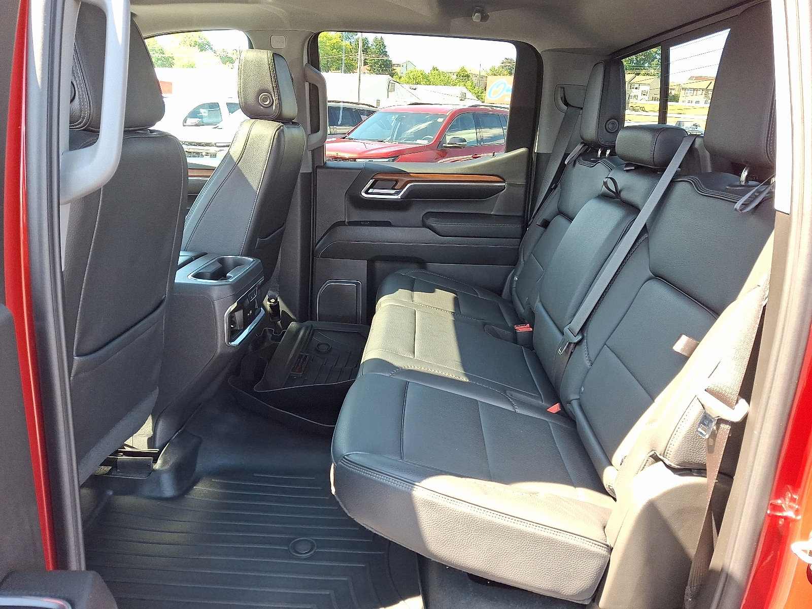 Used 2023 GMC Sierra 1500 Denali w/ Technology Package image 9