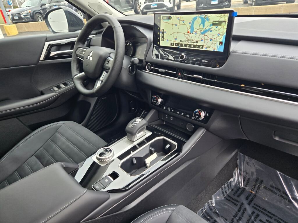 New 2026 Mitsubishi Outlander SE FWD image 5