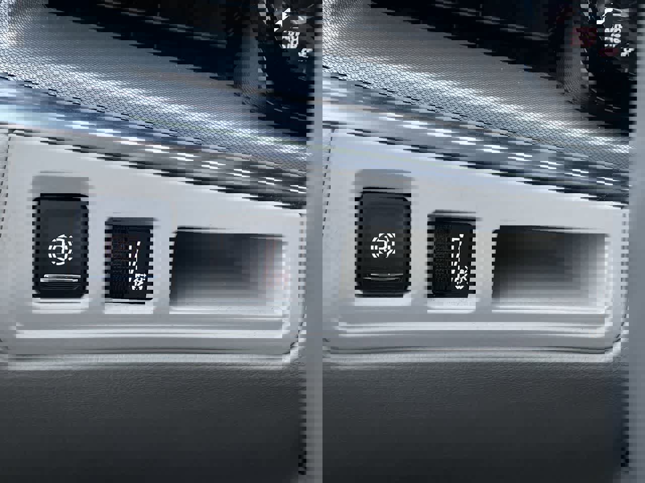 Certified 2023 Cadillac XT5 Premium Luxury w/ LPO, Floor Liner Package image 30