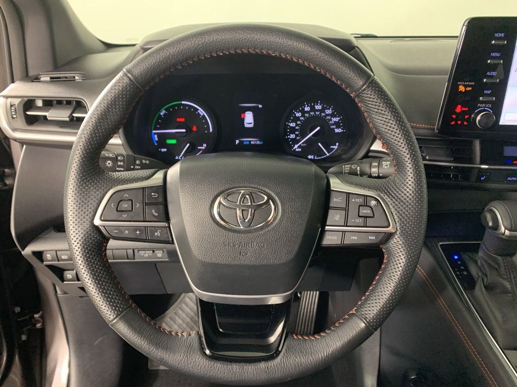 Used 2022 Toyota Sienna XSE image 22