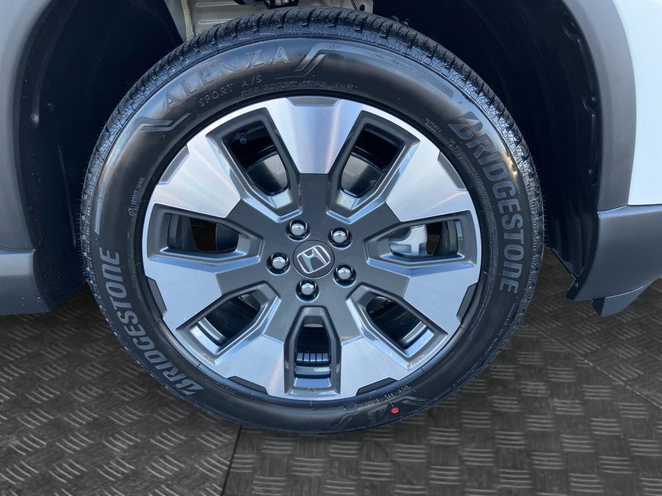 New 2026 Honda Pilot Touring image 25