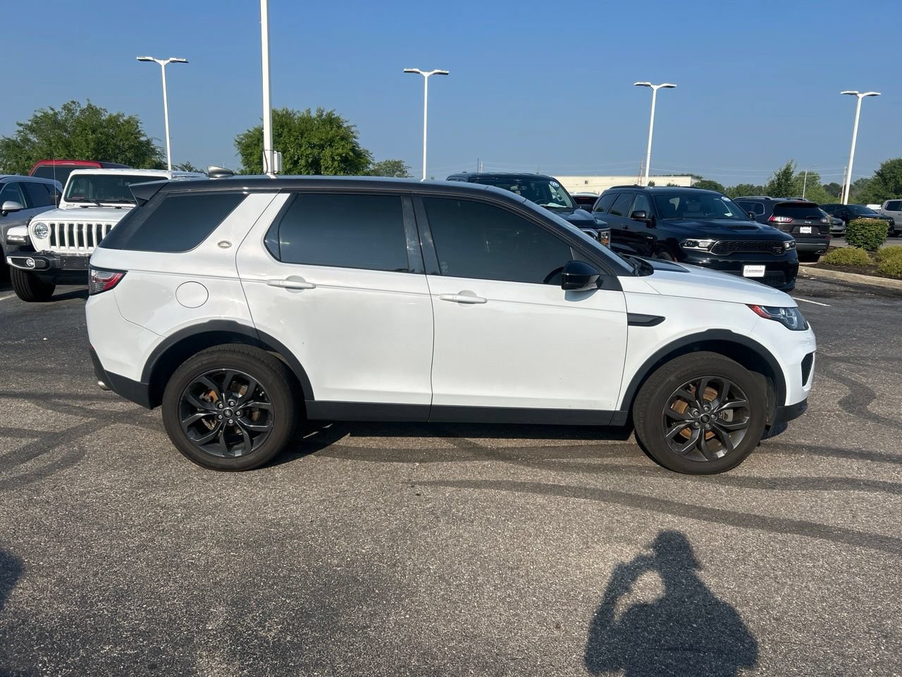 Used 2019 Land Rover Discovery Sport AWD/4WD image 2